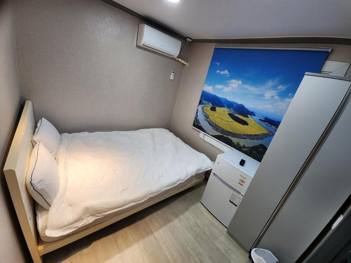 Ara Guesthouse ปูซาน ภายนอก รูปภาพ