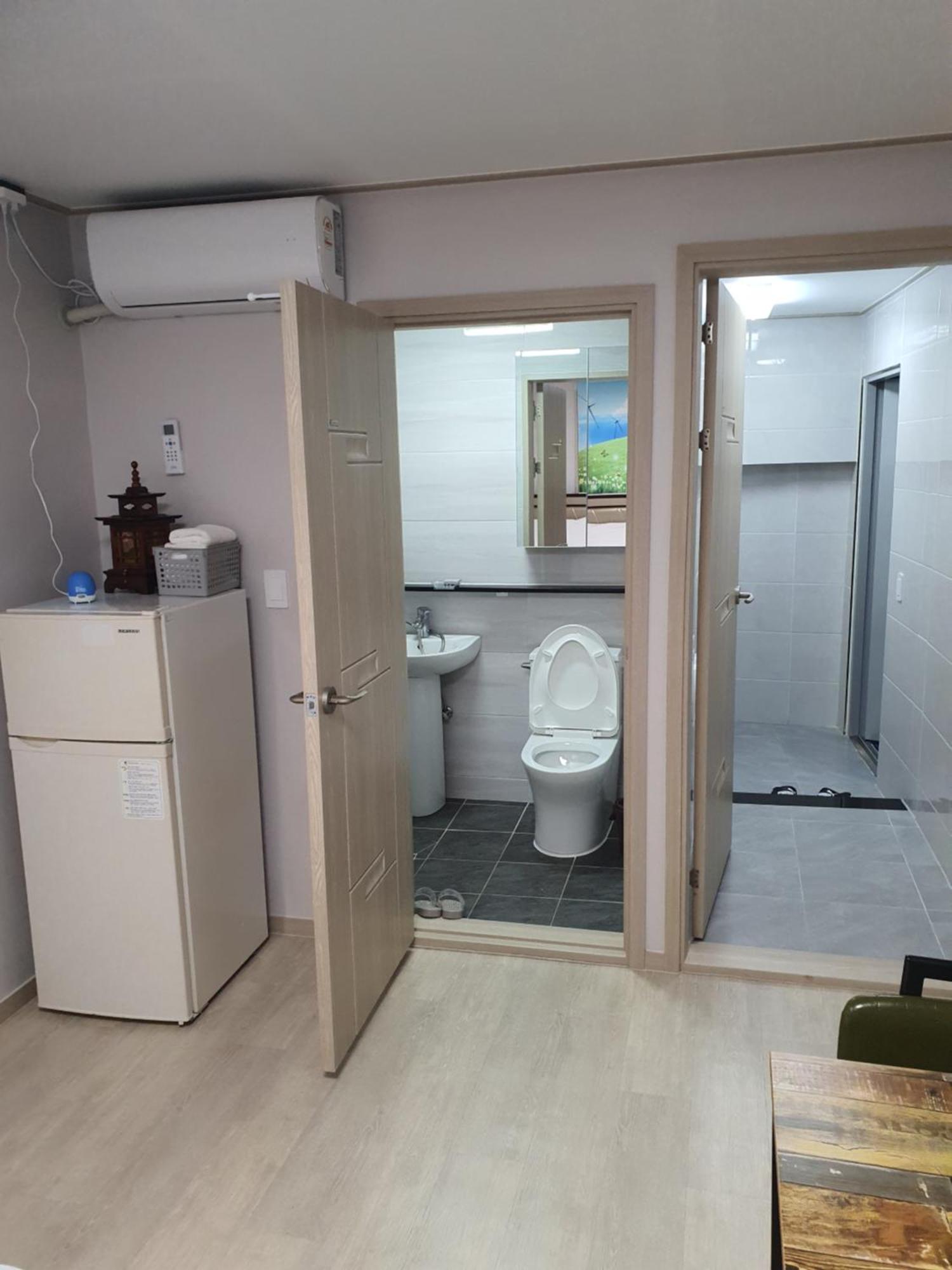 Ara Guesthouse ปูซาน ภายนอก รูปภาพ